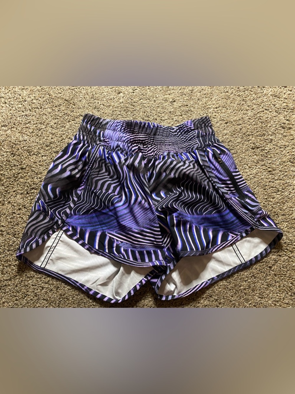 Lululemon Seawheeze tracker shorts